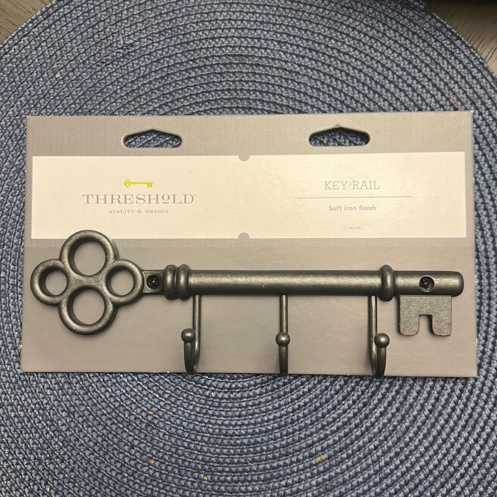 Threshold Key Holder